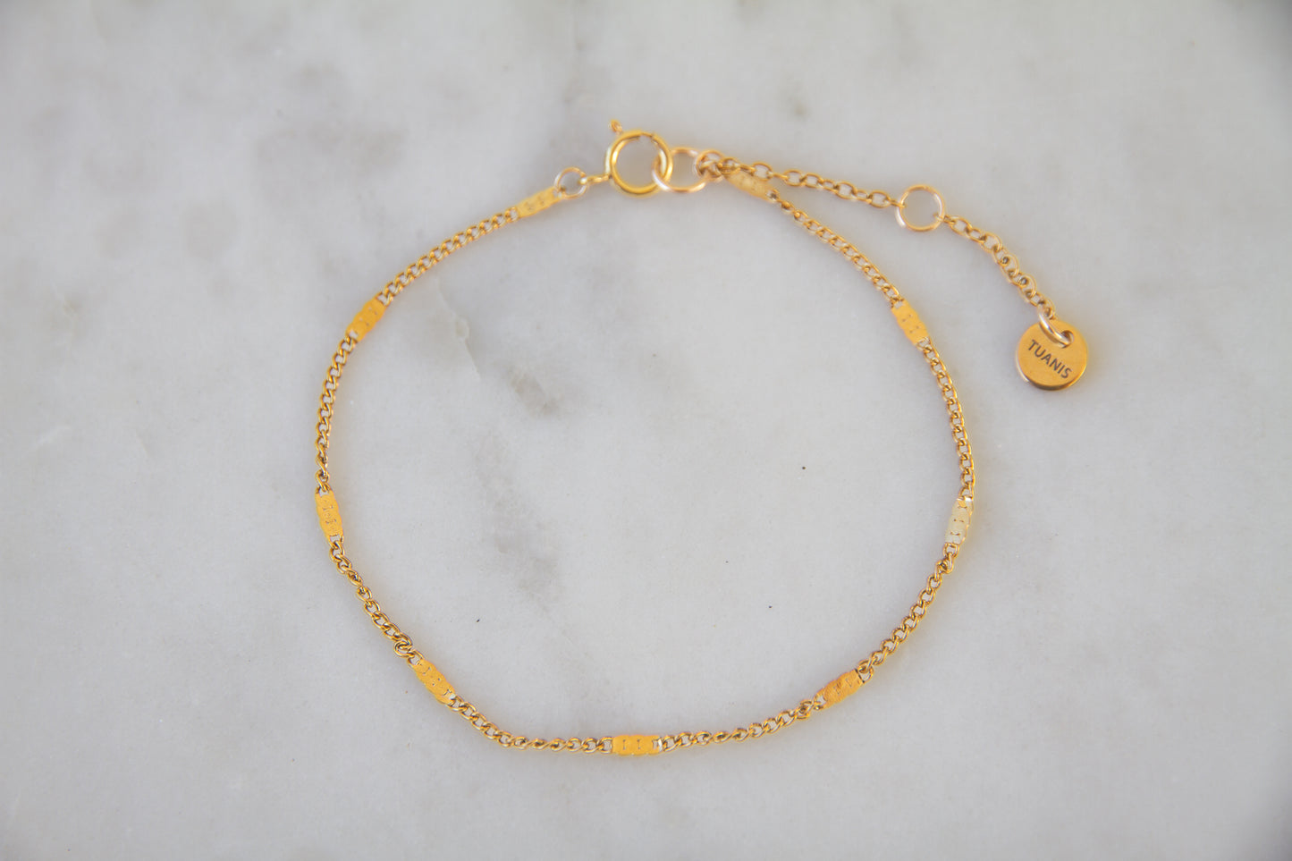 Fine figaro bracelet